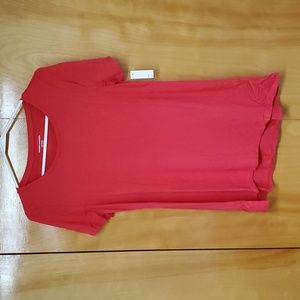 LAST ONE!! Amazon Essentials Women's Relaxed Fit Short Sleeve Scoopneck Tee XS